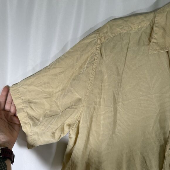 Claiborne Hawaiian 100% Silk Shirt Men's XL Solid Yellow Button Up Short Sleeve - Picture 3 of 10